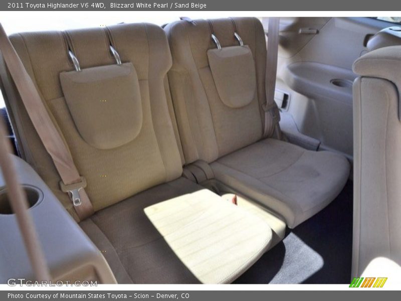 Blizzard White Pearl / Sand Beige 2011 Toyota Highlander V6 4WD