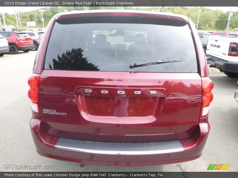 Octane Red Pearl / Black/Light Graystone 2019 Dodge Grand Caravan SE