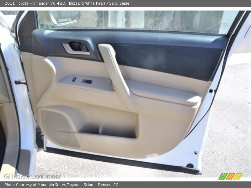 Blizzard White Pearl / Sand Beige 2011 Toyota Highlander V6 4WD