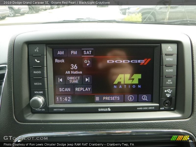 Octane Red Pearl / Black/Light Graystone 2019 Dodge Grand Caravan SE