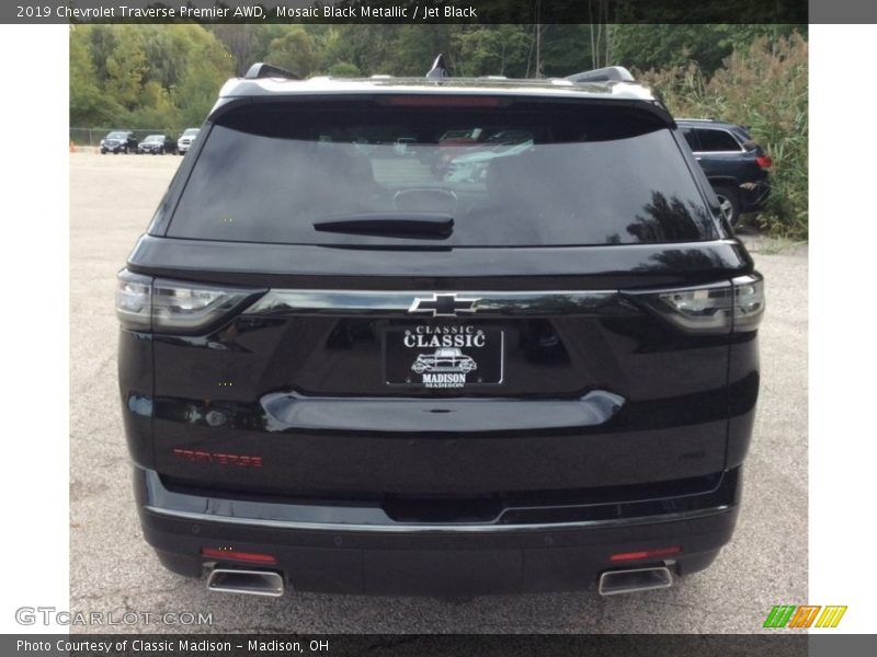 Mosaic Black Metallic / Jet Black 2019 Chevrolet Traverse Premier AWD