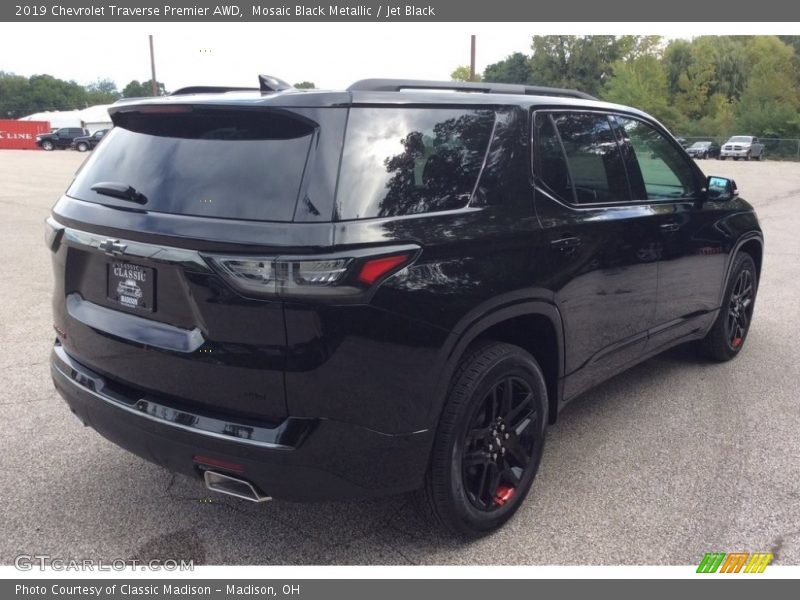 Mosaic Black Metallic / Jet Black 2019 Chevrolet Traverse Premier AWD
