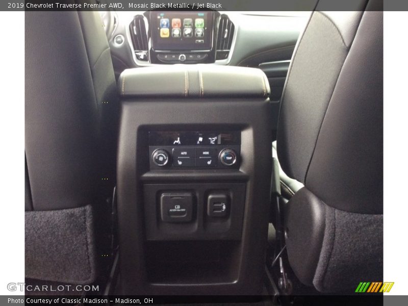 Mosaic Black Metallic / Jet Black 2019 Chevrolet Traverse Premier AWD