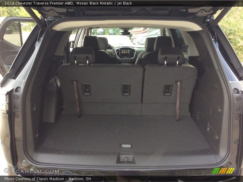 Mosaic Black Metallic / Jet Black 2019 Chevrolet Traverse Premier AWD