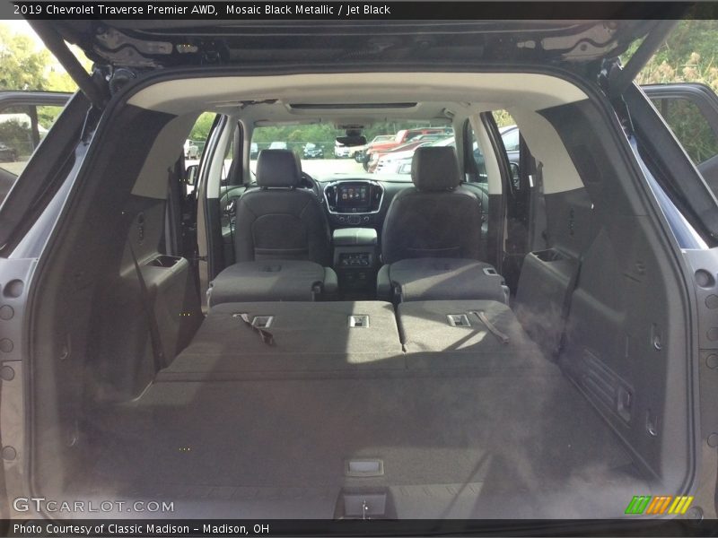 Mosaic Black Metallic / Jet Black 2019 Chevrolet Traverse Premier AWD