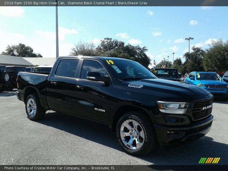 Diamond Black Crystal Pearl / Black/Diesel Gray 2019 Ram 1500 Big Horn Crew Cab