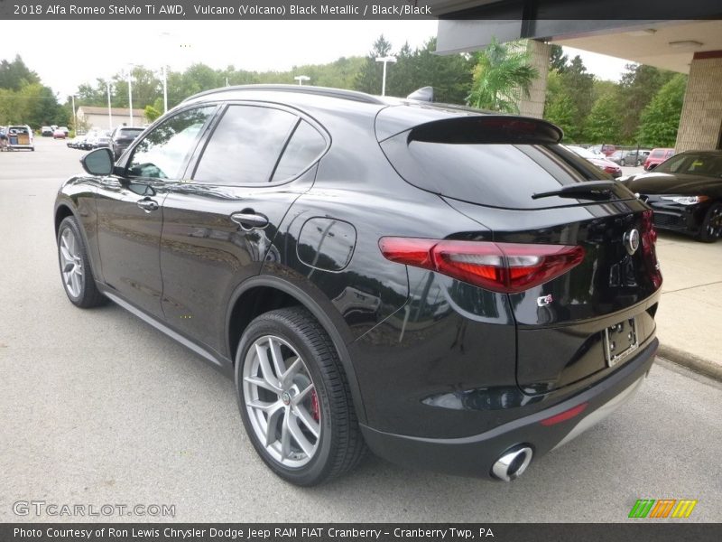 Vulcano (Volcano) Black Metallic / Black/Black 2018 Alfa Romeo Stelvio Ti AWD