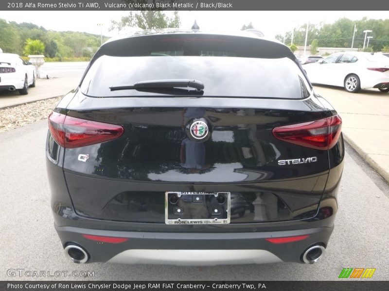 Vulcano (Volcano) Black Metallic / Black/Black 2018 Alfa Romeo Stelvio Ti AWD