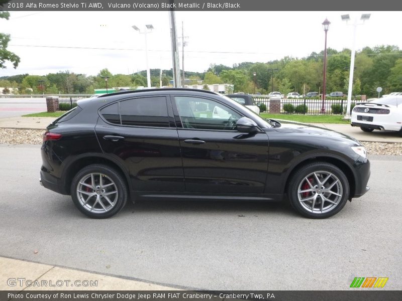 Vulcano (Volcano) Black Metallic / Black/Black 2018 Alfa Romeo Stelvio Ti AWD