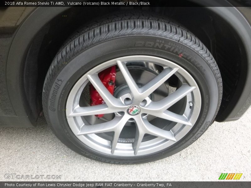 Vulcano (Volcano) Black Metallic / Black/Black 2018 Alfa Romeo Stelvio Ti AWD