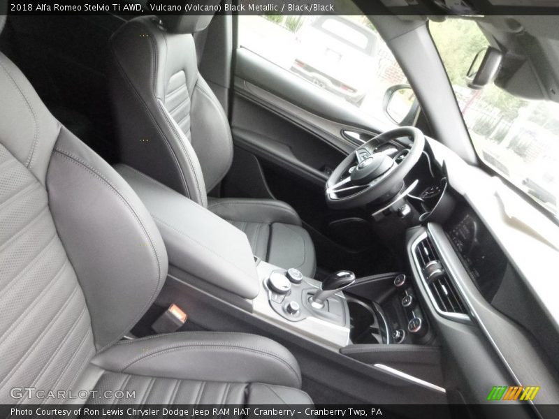 Vulcano (Volcano) Black Metallic / Black/Black 2018 Alfa Romeo Stelvio Ti AWD