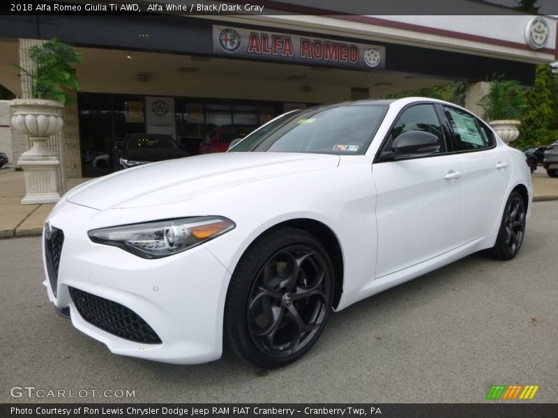 Alfa White / Black/Dark Gray 2018 Alfa Romeo Giulia Ti AWD