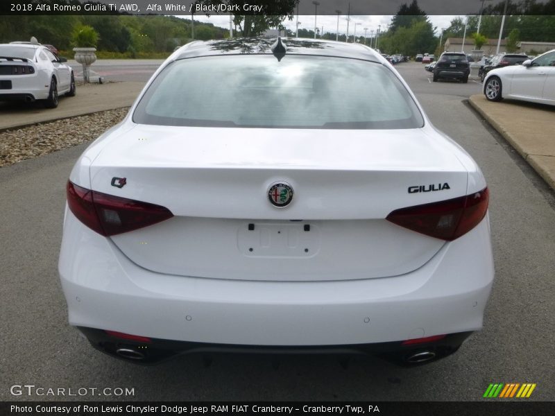 Alfa White / Black/Dark Gray 2018 Alfa Romeo Giulia Ti AWD