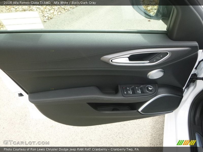 Alfa White / Black/Dark Gray 2018 Alfa Romeo Giulia Ti AWD