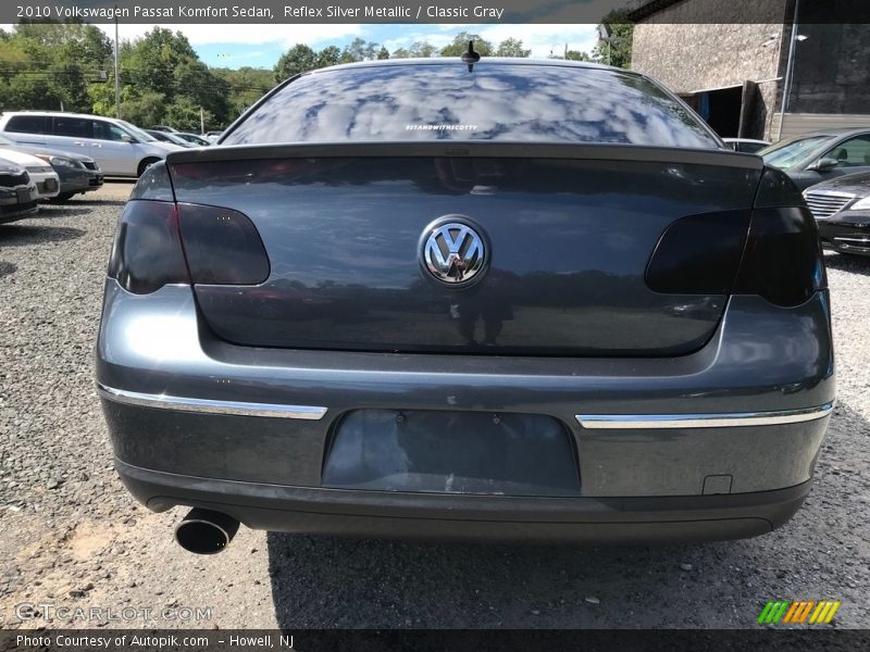 Reflex Silver Metallic / Classic Gray 2010 Volkswagen Passat Komfort Sedan