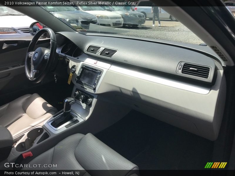 Reflex Silver Metallic / Classic Gray 2010 Volkswagen Passat Komfort Sedan