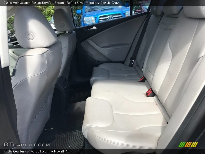 Reflex Silver Metallic / Classic Gray 2010 Volkswagen Passat Komfort Sedan