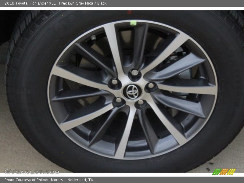 Predawn Gray Mica / Black 2018 Toyota Highlander XLE