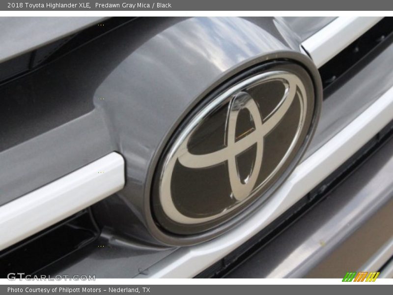 Predawn Gray Mica / Black 2018 Toyota Highlander XLE