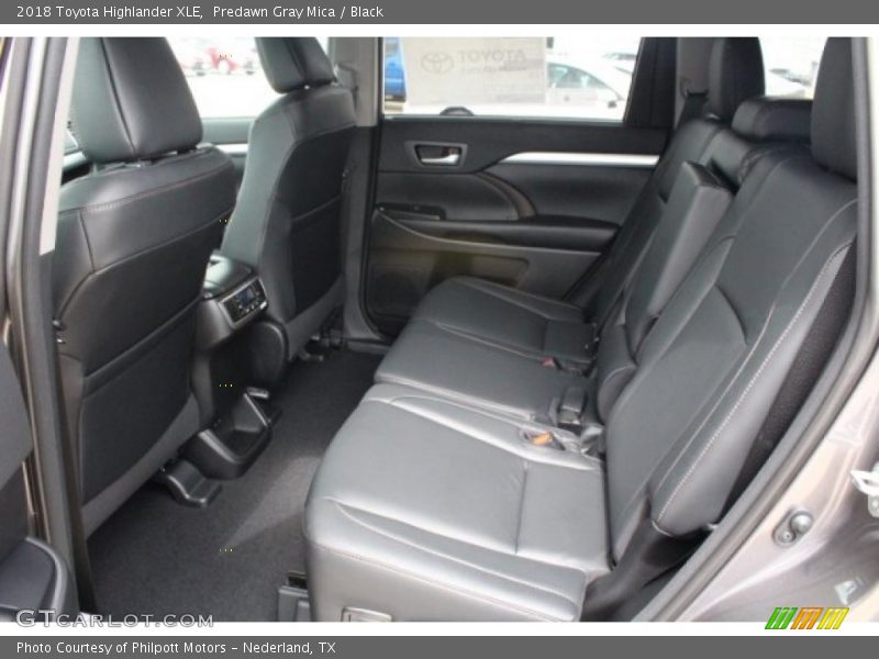 Predawn Gray Mica / Black 2018 Toyota Highlander XLE