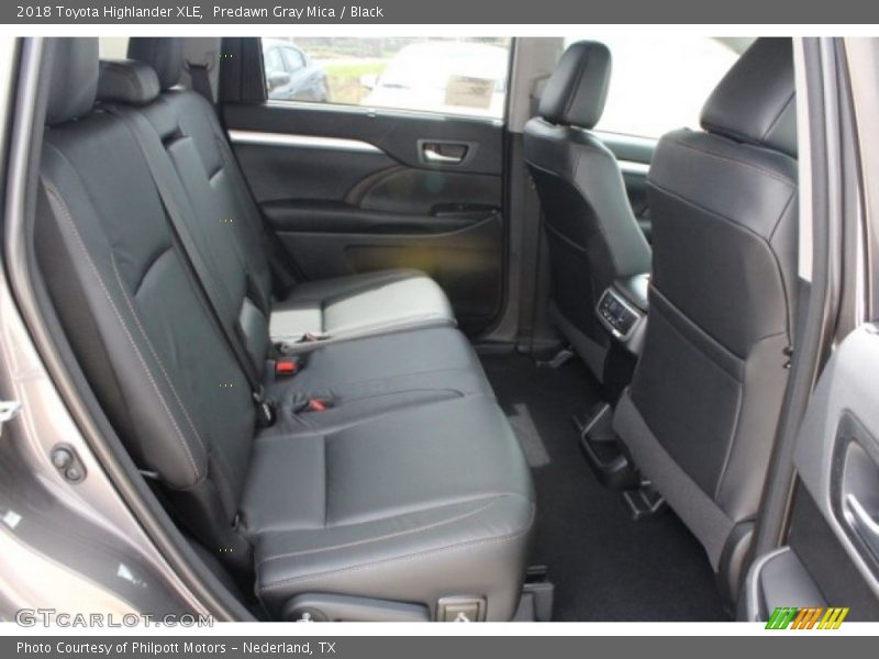 Predawn Gray Mica / Black 2018 Toyota Highlander XLE