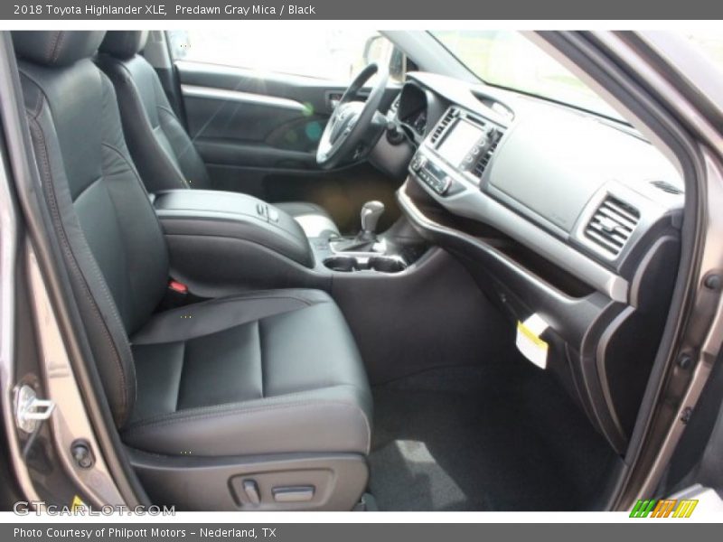 Predawn Gray Mica / Black 2018 Toyota Highlander XLE