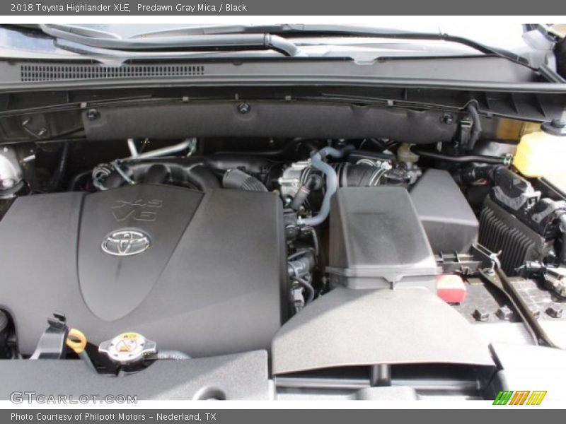 Predawn Gray Mica / Black 2018 Toyota Highlander XLE