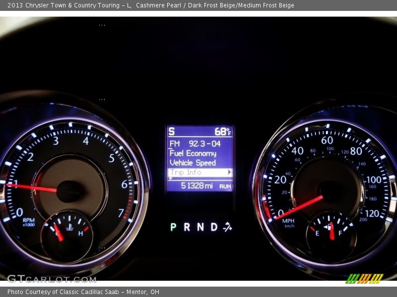 Cashmere Pearl / Dark Frost Beige/Medium Frost Beige 2013 Chrysler Town & Country Touring - L