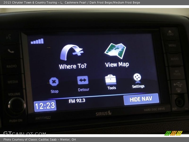 Cashmere Pearl / Dark Frost Beige/Medium Frost Beige 2013 Chrysler Town & Country Touring - L