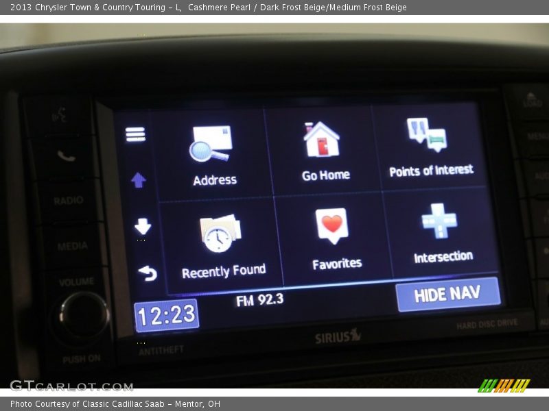 Cashmere Pearl / Dark Frost Beige/Medium Frost Beige 2013 Chrysler Town & Country Touring - L