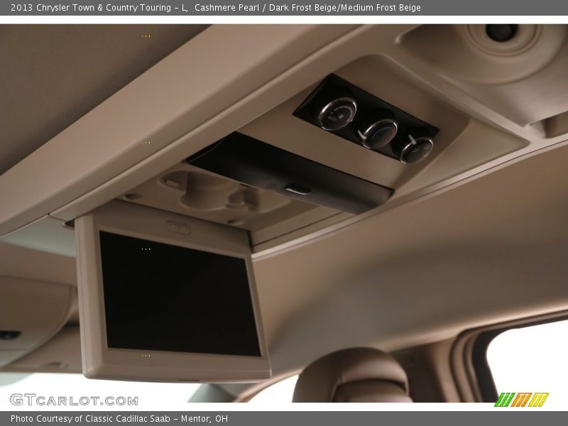 Cashmere Pearl / Dark Frost Beige/Medium Frost Beige 2013 Chrysler Town & Country Touring - L