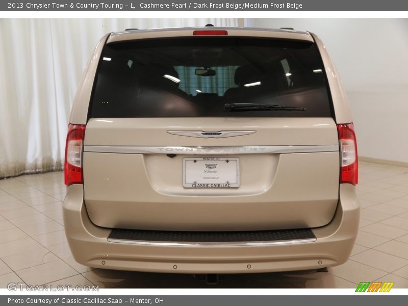 Cashmere Pearl / Dark Frost Beige/Medium Frost Beige 2013 Chrysler Town & Country Touring - L