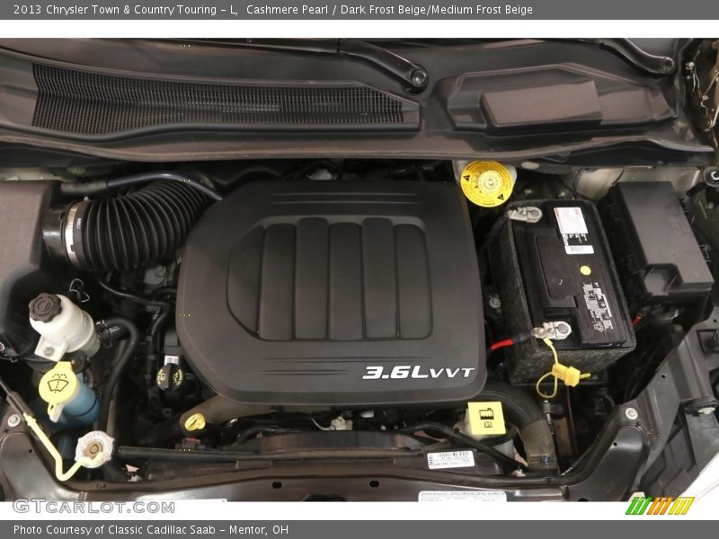 Cashmere Pearl / Dark Frost Beige/Medium Frost Beige 2013 Chrysler Town & Country Touring - L