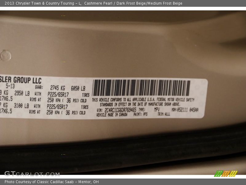 Cashmere Pearl / Dark Frost Beige/Medium Frost Beige 2013 Chrysler Town & Country Touring - L