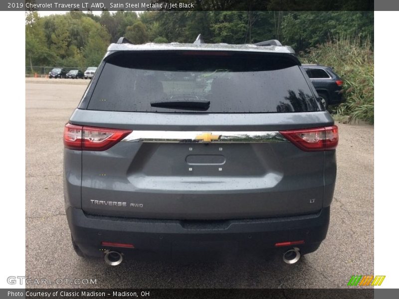 Satin Steel Metallic / Jet Black 2019 Chevrolet Traverse LT AWD