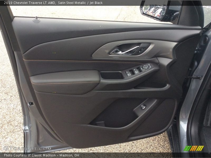 Satin Steel Metallic / Jet Black 2019 Chevrolet Traverse LT AWD