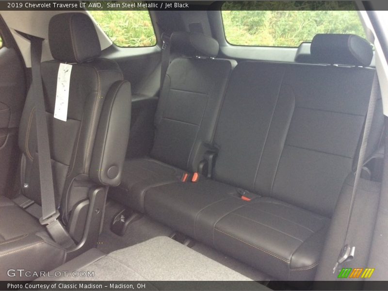 Satin Steel Metallic / Jet Black 2019 Chevrolet Traverse LT AWD