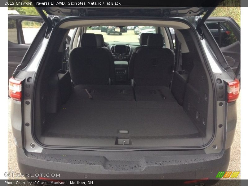 Satin Steel Metallic / Jet Black 2019 Chevrolet Traverse LT AWD