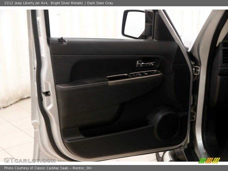 Bright Silver Metallic / Dark Slate Gray 2012 Jeep Liberty Jet 4x4