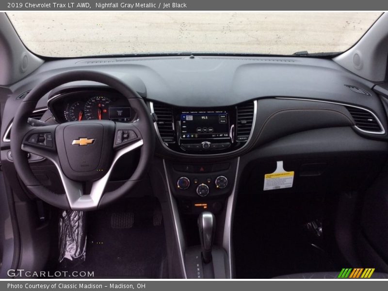 Nightfall Gray Metallic / Jet Black 2019 Chevrolet Trax LT AWD