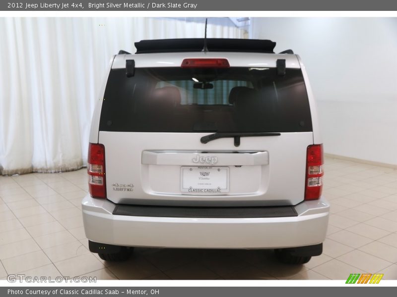 Bright Silver Metallic / Dark Slate Gray 2012 Jeep Liberty Jet 4x4