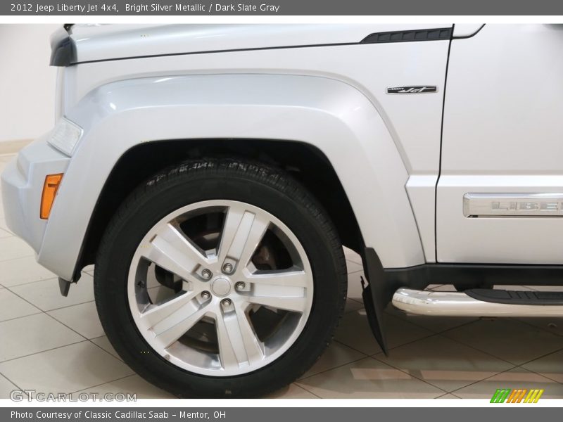 Bright Silver Metallic / Dark Slate Gray 2012 Jeep Liberty Jet 4x4
