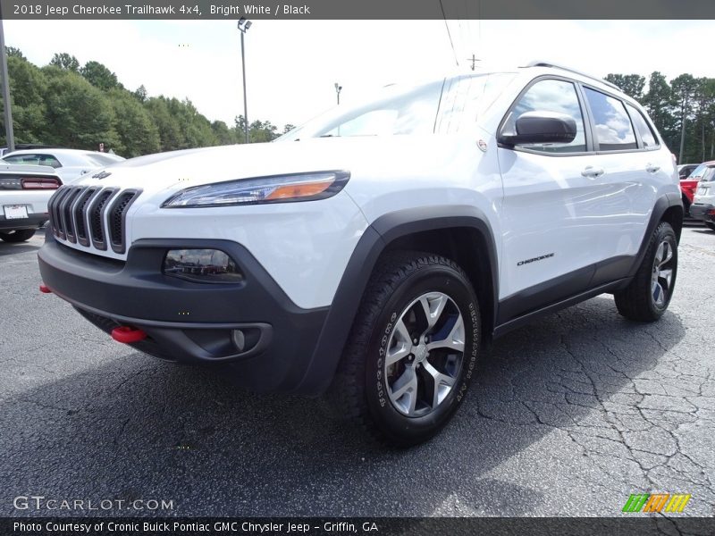 Bright White / Black 2018 Jeep Cherokee Trailhawk 4x4