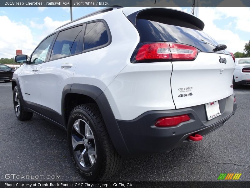 Bright White / Black 2018 Jeep Cherokee Trailhawk 4x4