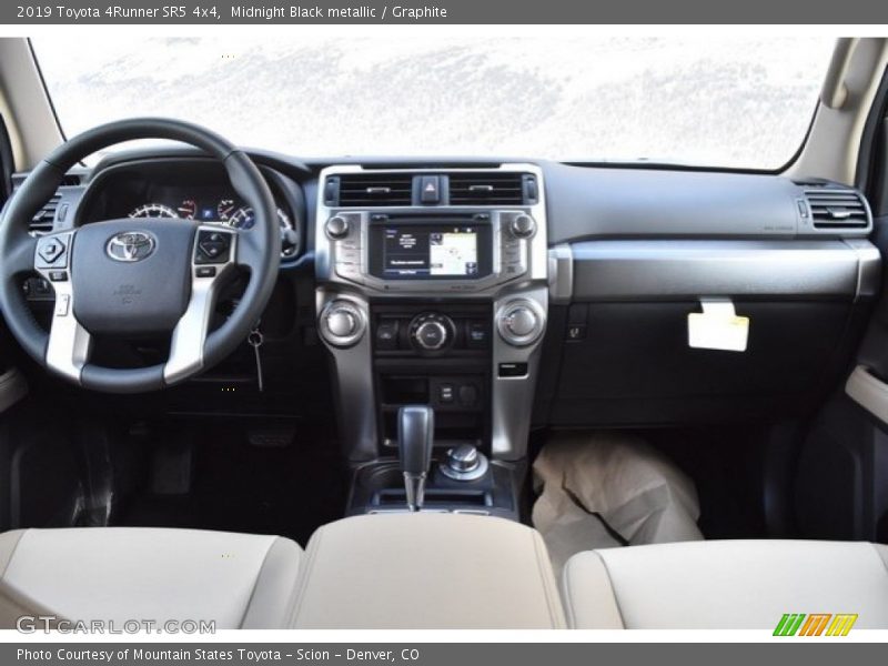 Midnight Black metallic / Graphite 2019 Toyota 4Runner SR5 4x4