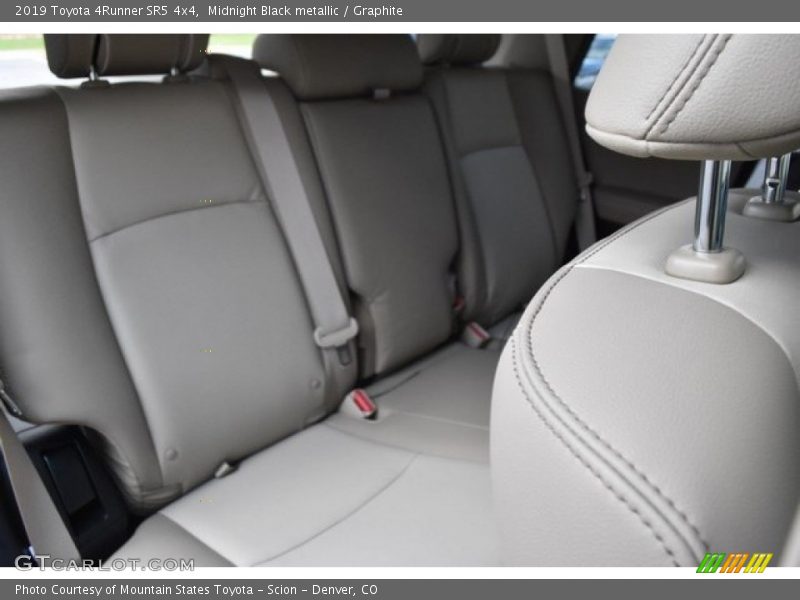 Midnight Black metallic / Graphite 2019 Toyota 4Runner SR5 4x4
