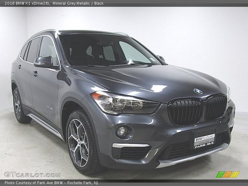 Mineral Grey Metallic / Black 2018 BMW X1 xDrive28i