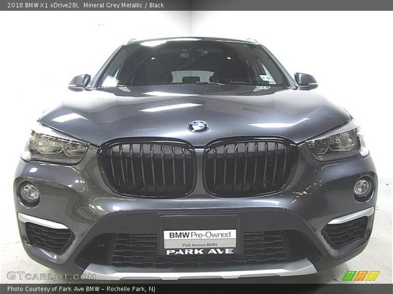 Mineral Grey Metallic / Black 2018 BMW X1 xDrive28i