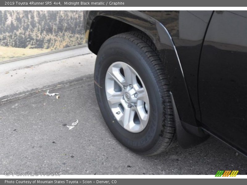Midnight Black metallic / Graphite 2019 Toyota 4Runner SR5 4x4
