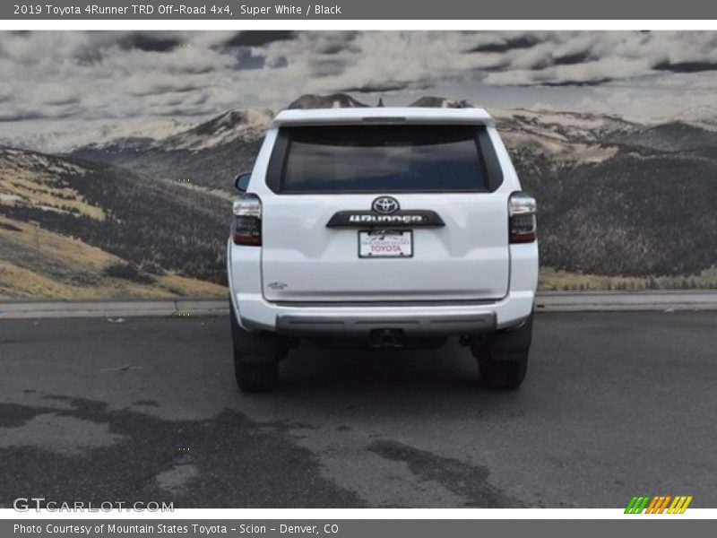 Super White / Black 2019 Toyota 4Runner TRD Off-Road 4x4